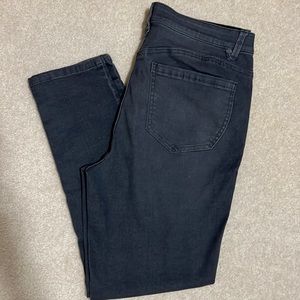 Wit & Wisdom Charcoal Gray stretch jeans